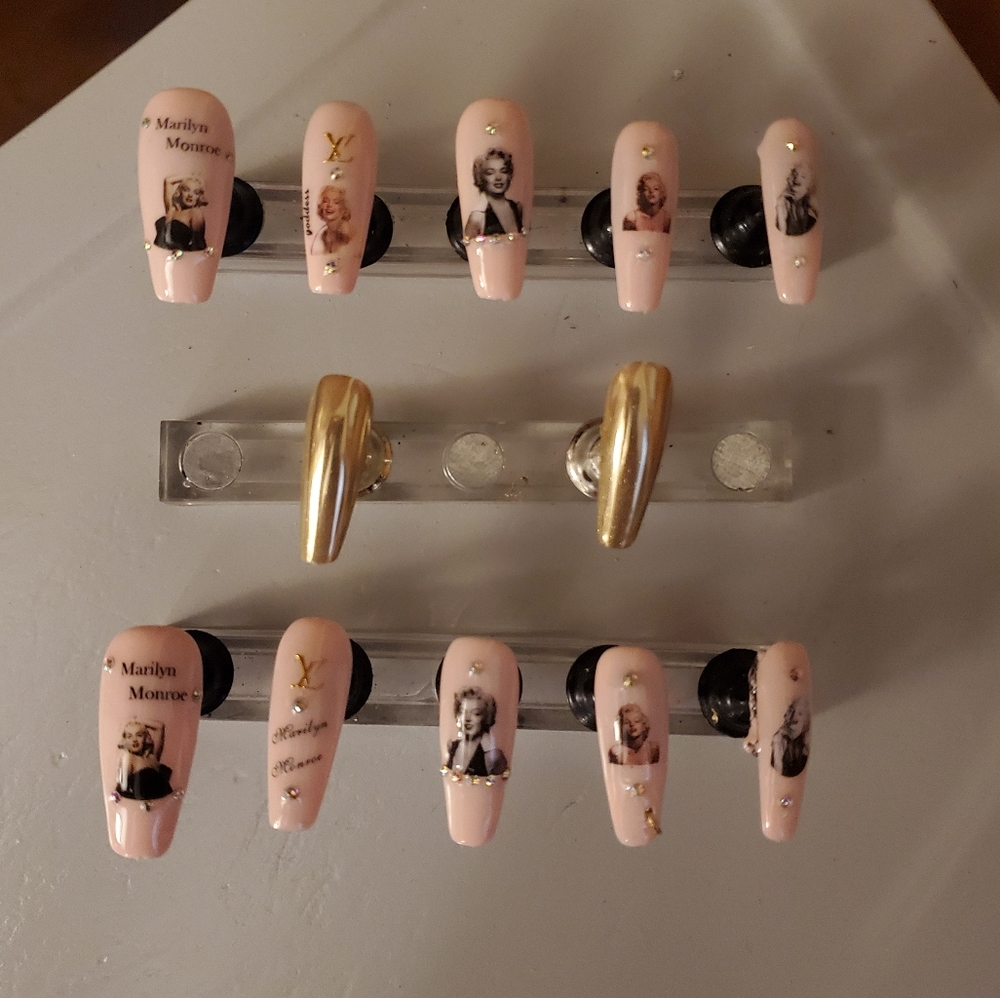 Nails 💅 - Picture 4 of 4